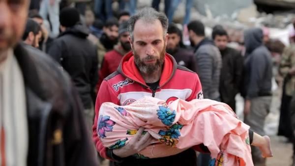 سباق مع الزمن.. أكثر من 18 ألف قتيل حصيلة زلزال تركيا وسوريا ومازال الآلاف عالقين