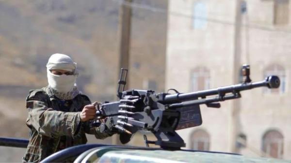 القاعدة في اليمن تبنى مقتل ضابطين ومرافقيهم بعبوة ناسفة في أبين