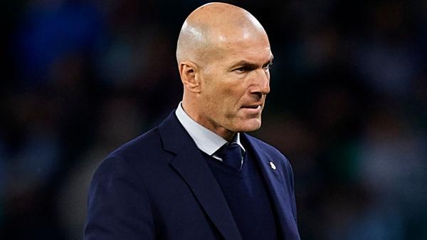 شرط واحد يفصل زيدان عن خلافة أنشيلوتي في ريال مدريد