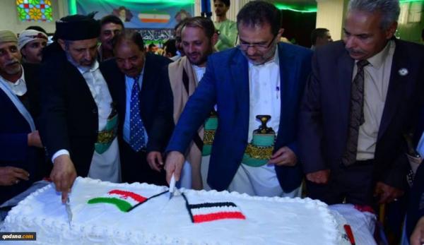 احتفت بثورة الخميني .. المليشيا الحوثية تحول صنعاء إلى ولاية إيرانية 