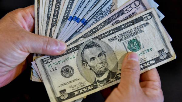 الدولار يستقر وسط تأثير التضخم على توقعات خفض أسعار الفائدة الأمريكية