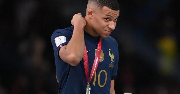 كيف سيتعامل ريال مدريد مع الأزمة الفرنسية بعد التعاقد مع مبابي؟