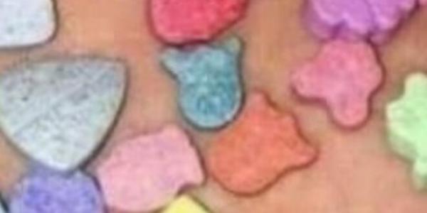 مخدرات تستهدف الاطفال في مناطق سيطرة الحوثي 