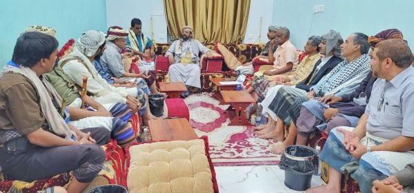 لدى استقباله وفد الساحل الغربي.. محافظ مأرب يدعو الحكومة لإسقاط اتفاق ستوكهولم 