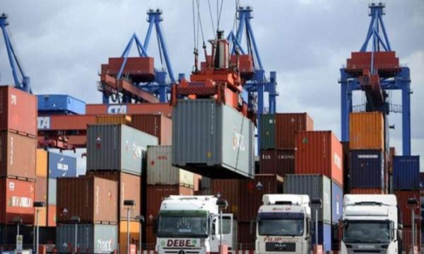  المطالبة بخفض الرسوم الجمركي في منفذ شحن في المهرة
