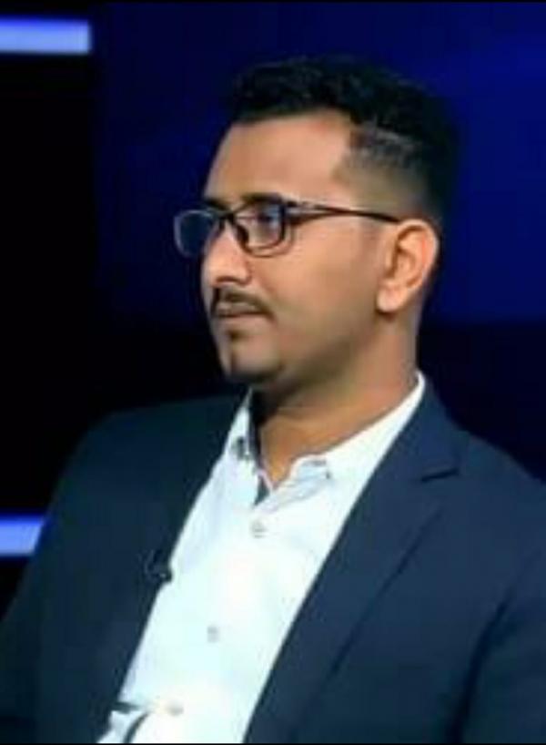 أدونيس الدخينى