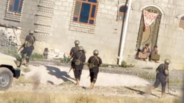 «بني حشيش»... محنة منطقة يمنية نكّل بها الحوثيون بعدما ساندتهم