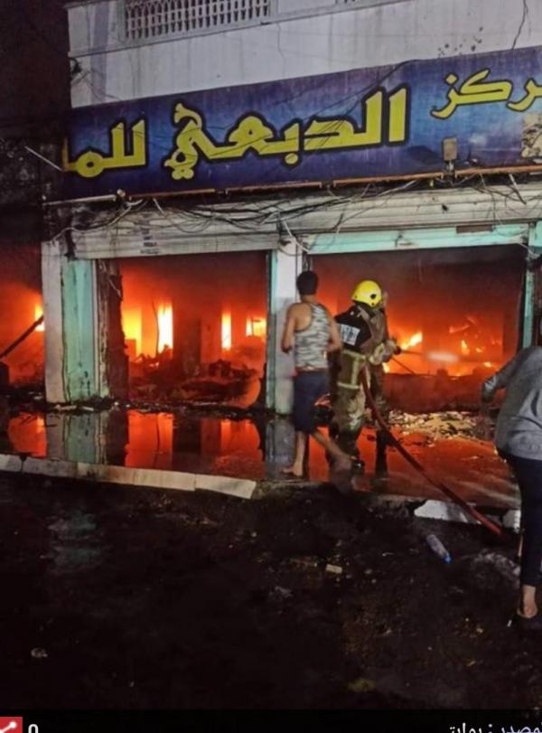 تفحم ثلاث جثث في حريق التهم مفروشات الدبعي بعدن