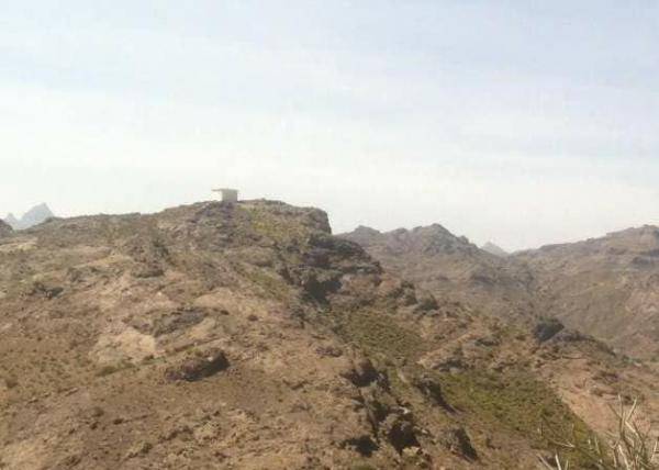 مسؤول عسكري بصعدة يعلن السيطرة على مركز عمليات مليشيا الحوثي غرب البقع