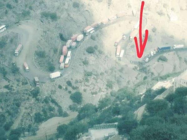 طريق قبيطة الموت يحصد أرواح المسافرين والحوثي يتحمل المسؤولية 