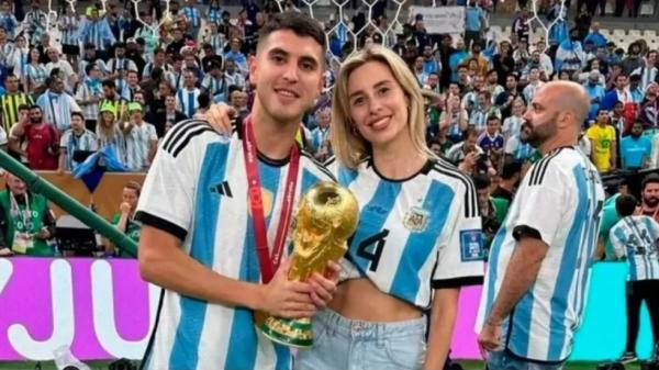 زوجة نجم الأرجنتين تهدد بفضح أسرار أبطال العالم بعد بيع الميدالية