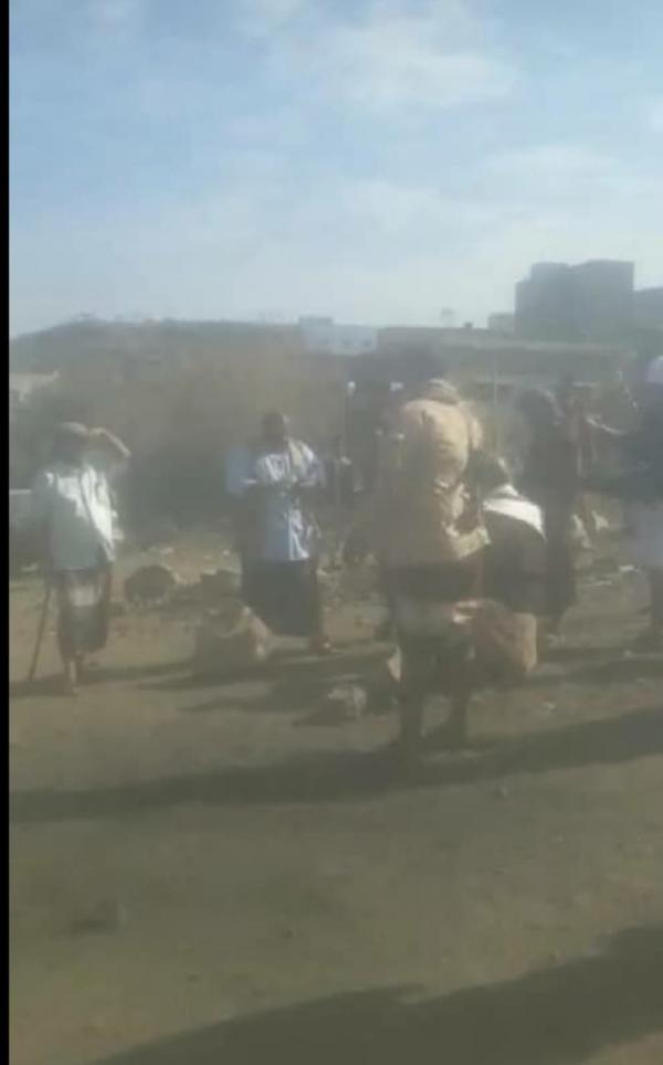 شيخ قبلي يعتدي على أرضية مهمش في تعز ويرفض المثول أمام القضاء 