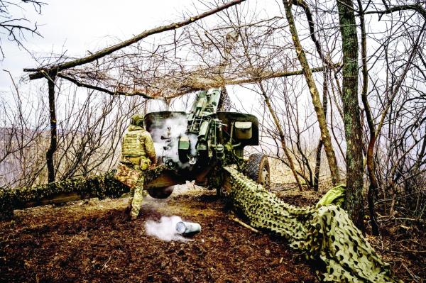 «فاغنر» تحاصر باخموت وتدعو كييف لسحب قواتها