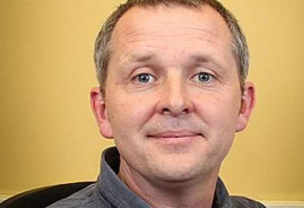 نائب إيرلندي: 5 أيام عقوبات على بوتين مقابل 70 عاماً بلا عقوبات على إسرائيل