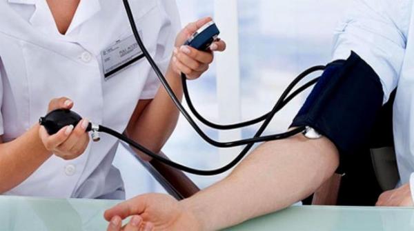 بكتيريا بالفم تسبب ارتفاعاً في ضغط الدم لدى السيدات