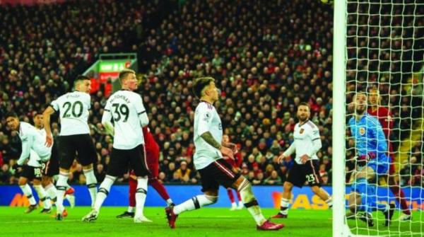 ليفربول يمطر مرمى يونايتد بسباعية تاريخية ويحيي آماله بالوصول إلى المربع الذهبي