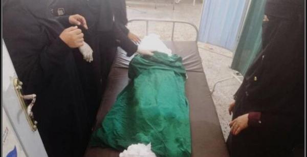 قناص حوثي يقتل امرأة أثناء جلبها الأعلاف في مقبنة بتعز