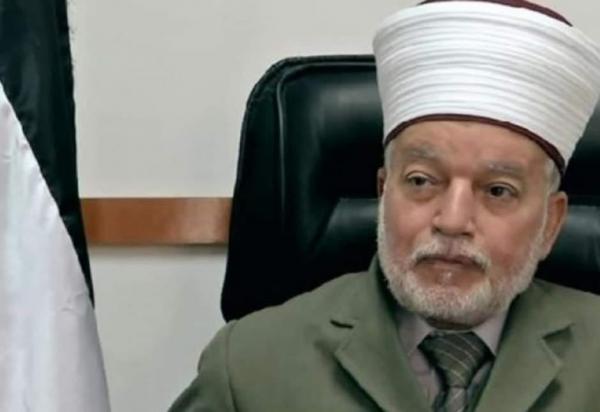 المفتي العام للقدس والديار الفلسطينية يستنكر اقتحام مايك بنس للمسجد الإبراهيمي