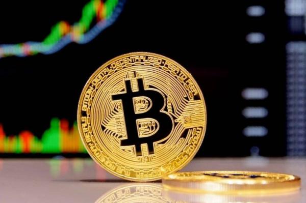 البتكوين تواصل تسجيل مستويات جديدة وتتجاوز 71 ألف دولار بارتفاعها 2%