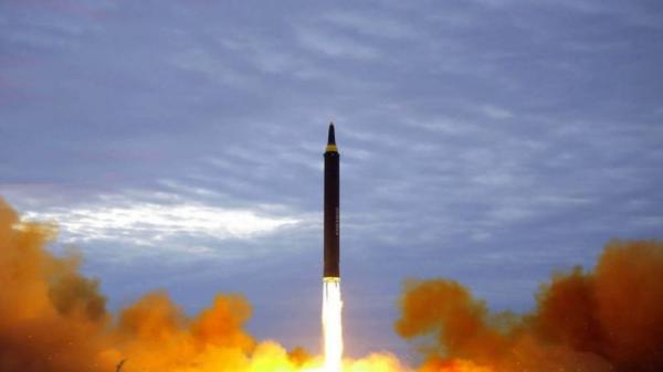 كوريا الشمالية تطلق "صاروخين استراتيجيين" قبيل مناورات ضخمة بين واشنطن وسول