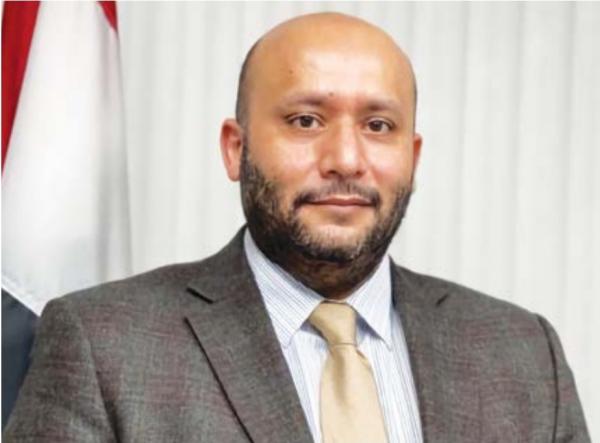 نظام هادي عمل على تجريف الدولة والسفارة سمسرة عقارات 