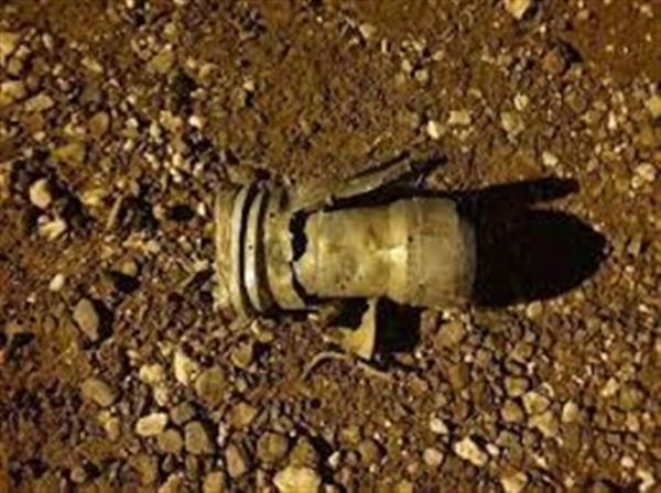 مقذوف حوثي يصيب طفلا في مخيم بمأرب 