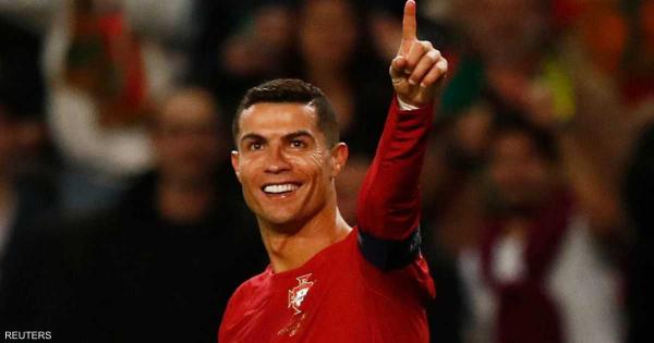 كريستيانو رونالدو يهز الشباك في احتفاله برقم قياسي عالمي جديد