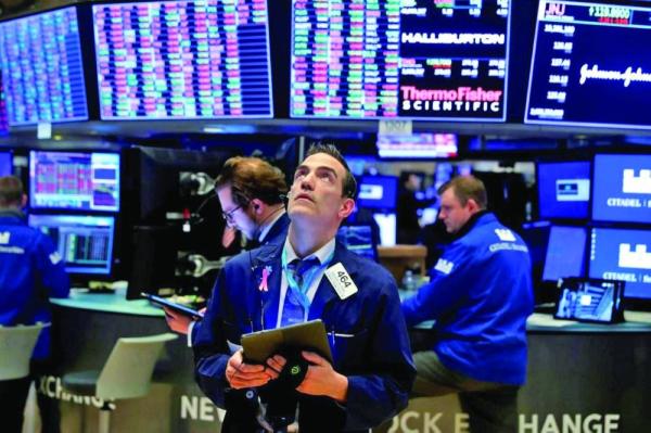 زيادة قلق المستثمرين بشأن أداء الاقتصاد وتراجع حاد في مؤشر قطاع النقل