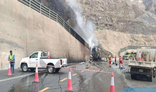 وفاة وإصابة 20 معتمرا يمنيا بحادث اصطدام باص شمال عسير