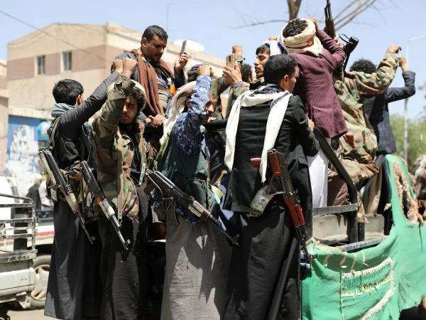 عصابة الحوثي تعترف بمصرع 6 من قياداتها