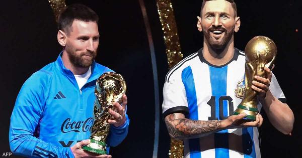 إلى جوار مارادونا وبيليه.. تمثال لميسي في متحف "الكونميبول"