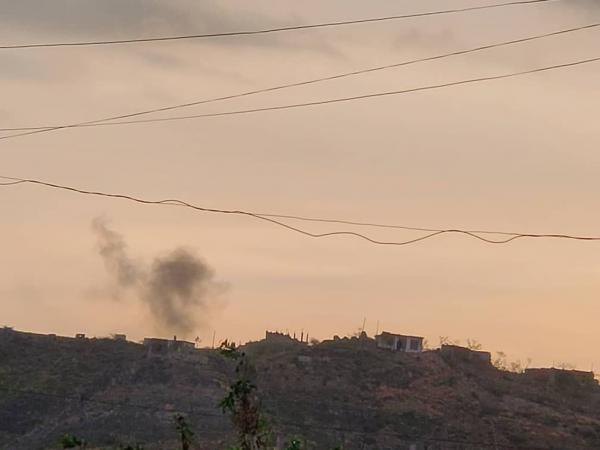 عصابة الحوثي تقصف المجمع القضائي في تعز