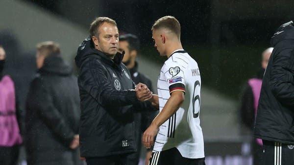  مطالبة مدرب ألمانيا بوقف "تجاربه"	