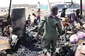 حرائق خيم النازحين.. كابوس يؤرق حياة المشردين ليسجل حالة وفاة بمارب 