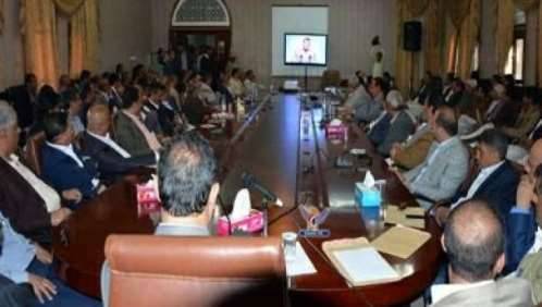 حكومة المليشيات تعمم المحاضرات الطائفية على الدوائر الحكومية لحوثنة الحياة العامة