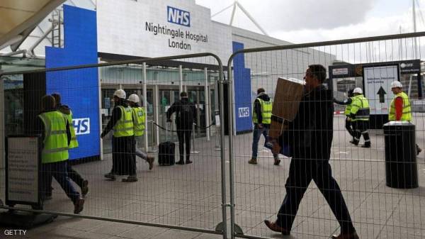 الأمير تشارلز يفتتح أكبر مستشفى مجهز بغرف إنعاش في العالم