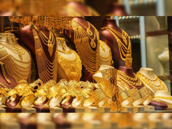 أسعار الذهب تحوم قرب أعلى مستوى له على الإطلاق