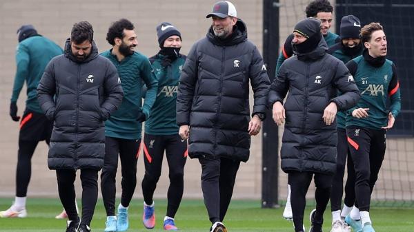 ماذا طلب كلوب من لاعبي ليفربول لاستمرار المنافسة على 4 ألقاب؟