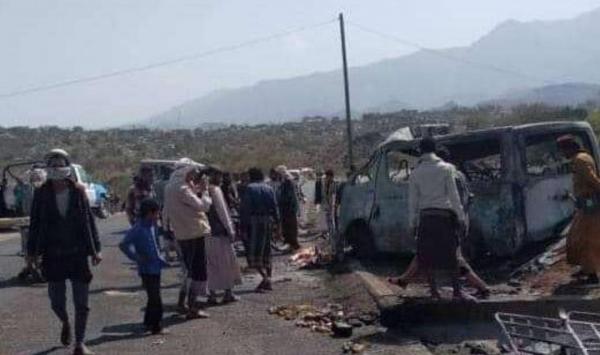 تعز.. احتراق حافلة محملة بالركاب وتفحم 10 أشخاص بينهم امرأتان