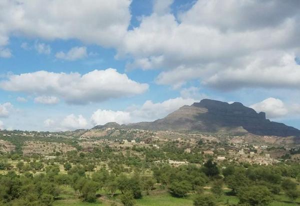 نقطة عسكرية تفرج عن خاطفي الأطفال في الشمايتين بتعز 