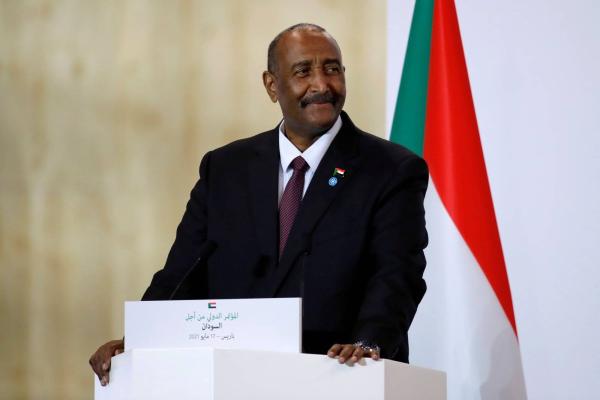 البرهان: عازمون على تطهير السودان من الخونة