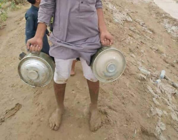 السيول تجرف عشرات الألغام في حريب