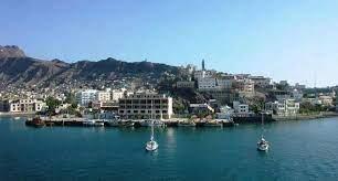 صيحات "الجياع" في عدن يحجبها "ترف الحياة" عن آذان المسؤولين 