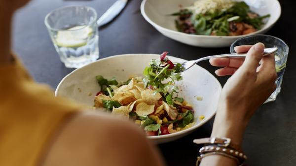 "صيام شديد".. ما تأثير وجبة واحدة في اليوم على جسدك؟