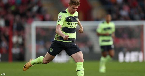 كيفين دي بروين "أفضل لاعب خط وسط" في تاريخ البريميرليغ