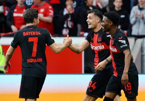 هوفمان لاعب ليفركوزن: لم أحلم أبداً بلقب البوندسليغا