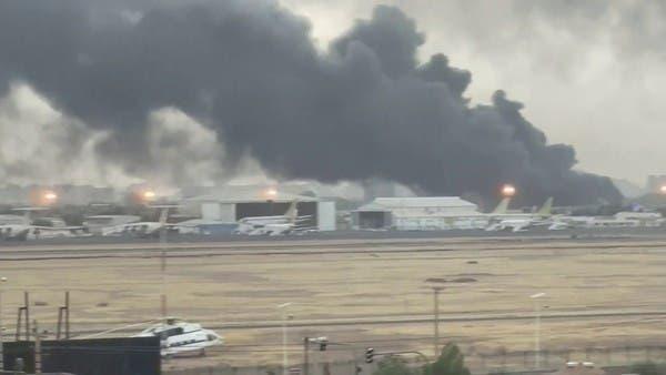 قيادات عسكرية: الجيش يعمل على بسط سيطرته على قاعدة مروي ومطارها