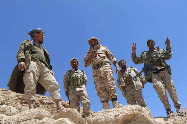 تقدم ميداني كبير للجيش في لحج وتعز ومصرع قيادي حوثي بارز (الاسم)