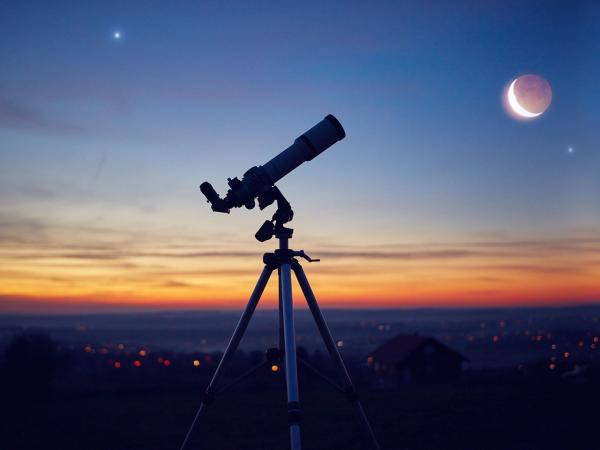 أول دولة تعلن رسمياً أن السبت القادم أول أيام عيد الفطر