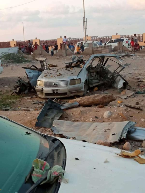 انفجار سيارة مفخخه في سوق الصيد بمنطقة الشرج بحضرموت.